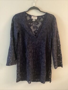 Women's Navy Lace V-Neck Blouse with Three-Quarter Sleeves